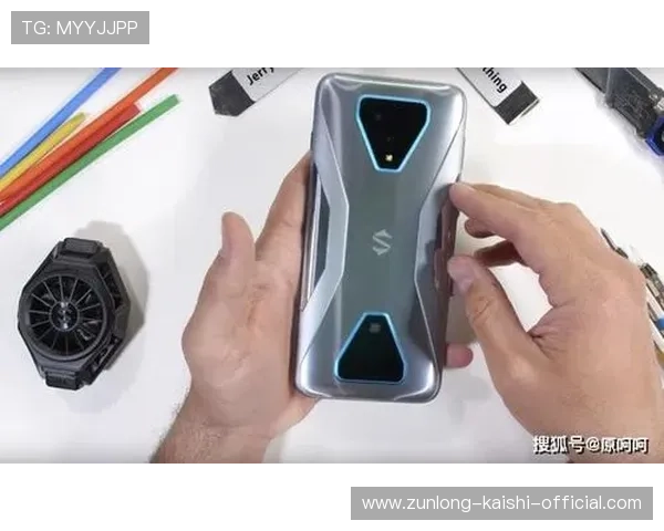 尊龙真人手机版提供专业客服全天候在线为玩家解答各种游戏相关问题